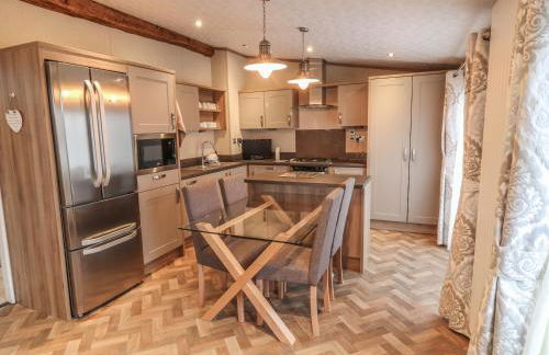 Avonal Lodge 24 - Photo 7