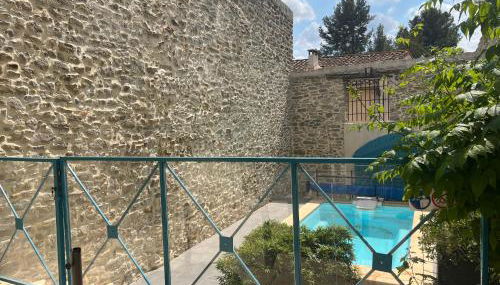 Chez Elia, pour les amoureux des vieilles pierres - Foto 3