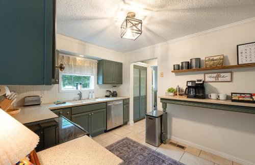 NRG Retreat Pool, Games, Theater and Rock Walls - Foto 8