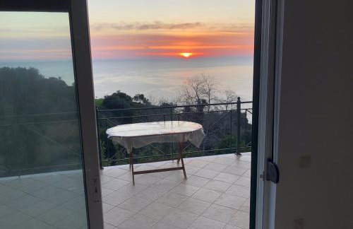 A peaceful haven in a quiet location with exceptional sea views - Photo 22