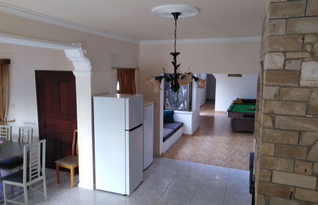 Huge ! Lovely! Private! Villa in The Heart Of Coral Bay! Car Not Essential ! - Photo 26