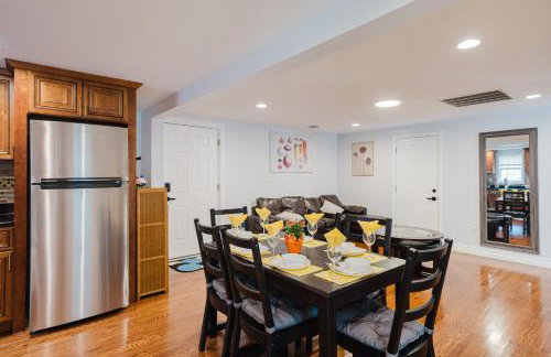 74L - 2BR Quincy - Cozy Couple Hideout near Wollaston Beach - Foto 4