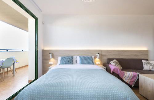 Palms & Pines Apartment, with a pool and marvellous sea view, 10 minutes to the beach - Foto 12