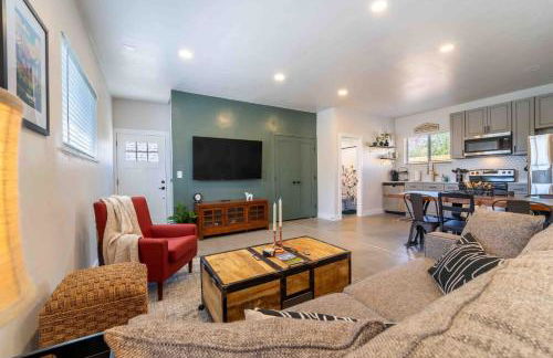 Morrison Getaway - 2BR House BBQ Free Parking - Foto 11