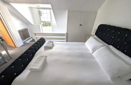 Beautiful Thatched Cottage with Outdoor Pool, Secure Garden, Dog & Family Friendly! Chichester Holiday Properties - Foto 42