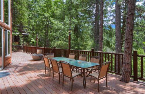 Rivercrest Lodge with Hot Tub-Pool Table-Firepit - Foto 40