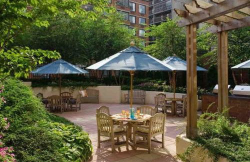 Midtown High Floor Fantastic Panoramic City View Corner 2 Bedroom Apartment - Foto 23