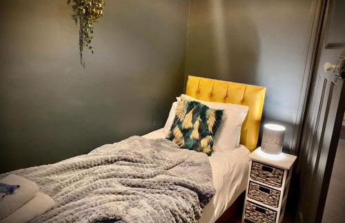 4 Bedroom House - DISC0UNTS - Parking, Contractors, Group, Family - Foto 23