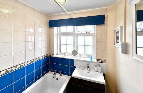 Lighthouse Cottage - Photo 9