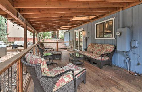 Hot Tub and Patio Pet-Friendly Cabin in Munds Park! - Foto 23