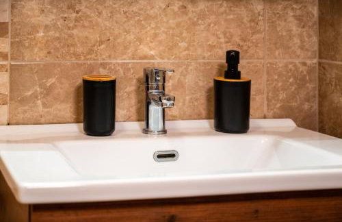 ΠΟΛΥΤΕΛΕΣ -ΜΟΝΤΕΡΝΟ ΔΙΑΜΕΡΙΣΜΑ - Foto 23