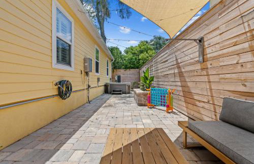 Citrus Hideaway - Steps to City Center - Foto 52