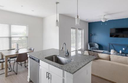 Landing Amazing 3BD Pool Yoga Studio - Photo 6