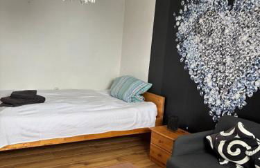 Modernes ruhiges Landhaus bei Kassel - Ganzes Ferienhaus mit 4 Schlafzimmern, Sauna & Garten - Foto 3