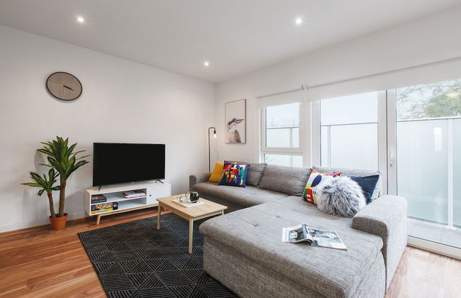 Heart of Highett Apartment by Ready Set Host - Foto 23