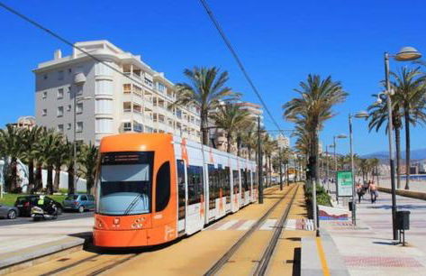 COSY 3 BED APT 200m FROM BEACH WiFi - Photo 31