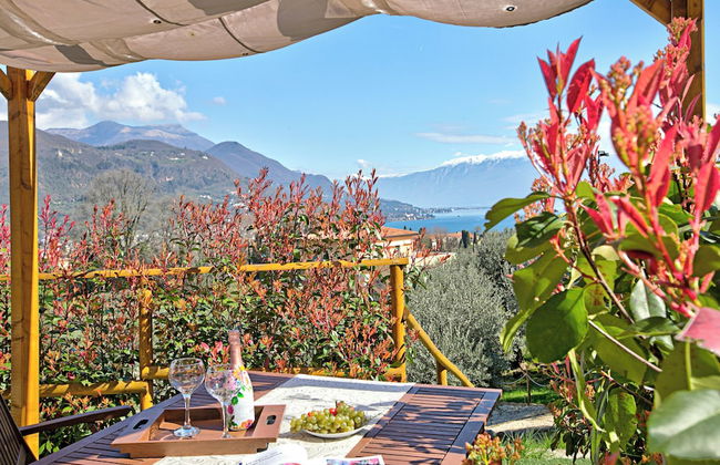 Caffe Priscilla House Parking & Lakeview - Foto 20