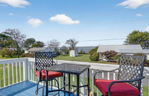 Welcome to Hokie Haven by the Bay - where Chesapeake sunsets meet Hokie spirit. - Foto 4