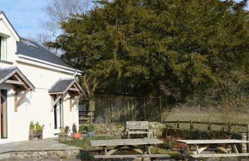 Ty Newydd Cottage - Photo 1