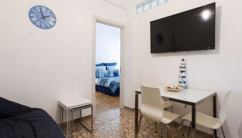 Lovely 2 Bedroom apt in Metaxourgio Center - Foto 4