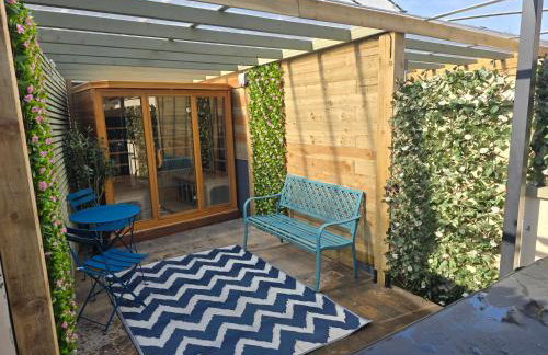 Morecambe Bay Cottage- Hot Tub/ Jacuzzi/sauna - Photo 23