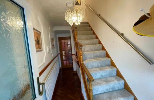 Cozy 3 Bedroom Home - Photo 6