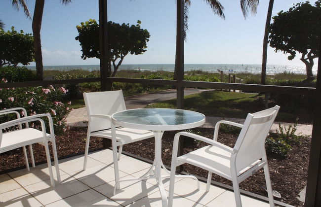 Ocean's Reach Condominiums - Foto 39