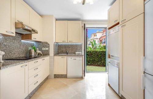 YOLO Spaces - Sotogrande Marina Duo Apartment - Foto 23