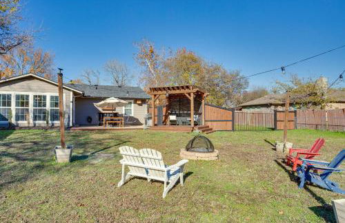 Game Room and Fire Pit Family-Friendly Aubrey Home - Foto 23