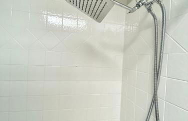 Artsy Home close to USAFA with Fireplace and Patio - Foto 30