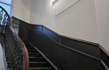 Luxury central apartment w/ 3 beds + 24hr check-in - Photo 25