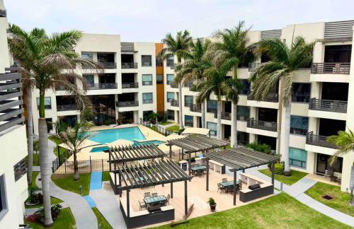 Luxury Condo with Pool and Jacuzzi - Photo 4