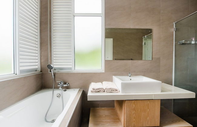 New Corner Shamrock Beach Villas Seaview - Photo 28