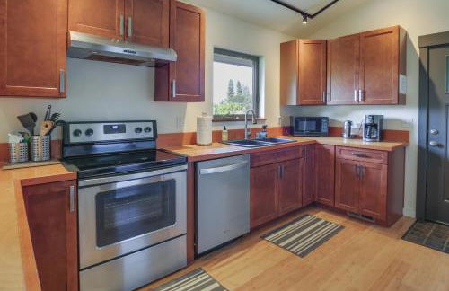 Modern White Salmon Apartment, Steps From Town - Foto 2