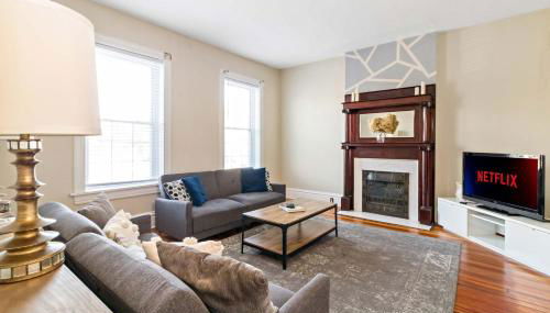 Pet-Friendly Benton Park 1BR Apt with Private Backyard - Foto 2