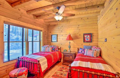 Luxury Mountain Cabin with Furnished Deck and Views! - Foto 17