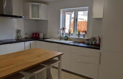 Characterful 2 bed cottage, quiet village setting - Photo 6