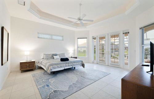 Waterfront Bliss Retreat Sailboat Access and Heated Pool - Foto 6