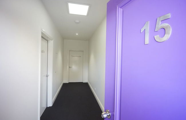 Mansi on Raymond - Photo 7