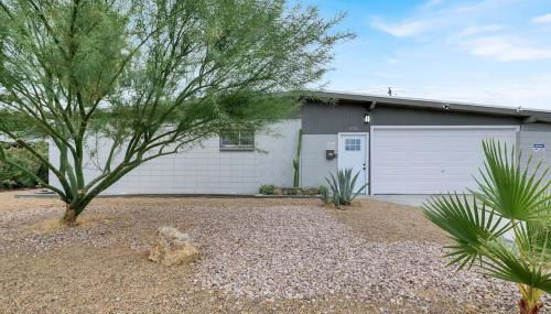 3BR Retreat with BBQ, Pool and Close to Las Vegas Fun - Foto 4