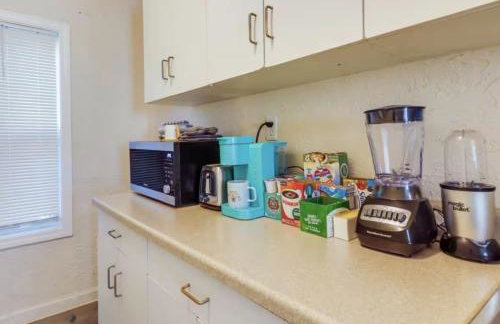 Cozy Adventure Filled Escape Free parking apts - Foto 6