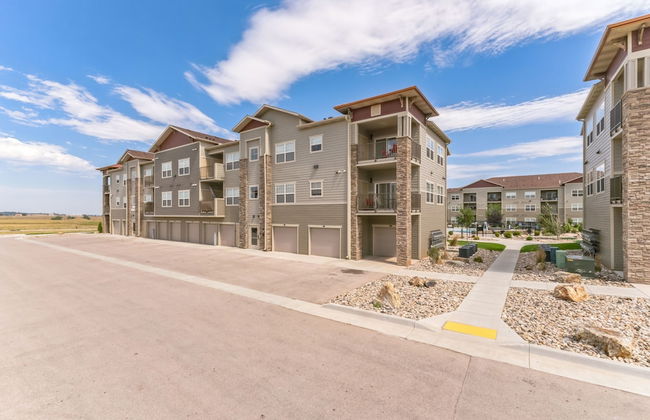 Luxurious 1 Bed 1 Bath Apartment At The Meadows 1 Bedroom Apts by FlexHaus - Photo 32