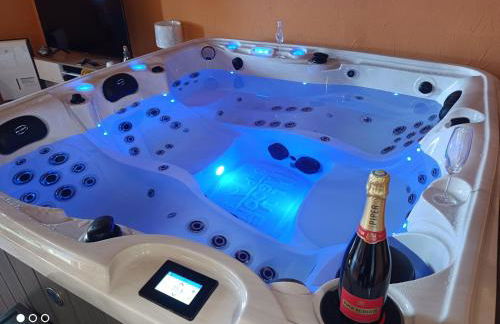 Sauna & Double Jacuzzi intérieur et sous les étoiles 1h30 Paris - Photo 6