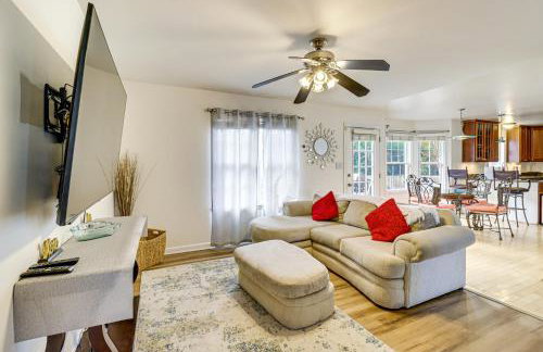 Walk to Lake and Boat Ramp Central Gem in Annapolis - Foto 6