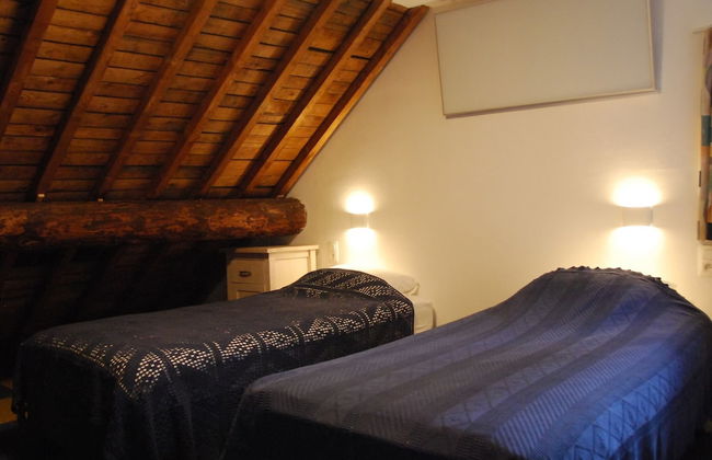 Large Hunting Lodge With Enormous Beautiful Garden - Photo 4