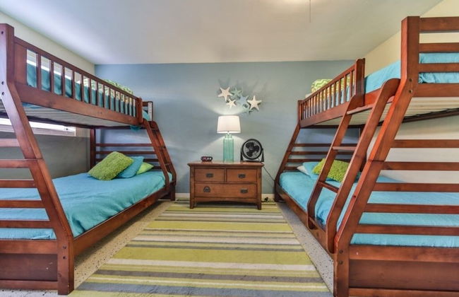 Amazing Pet Friendly 3 Bed House - Heated Pool 3 Bedroom Home by RedAwning - Foto 7