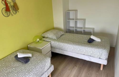 Spacieux Duplex, parking privé , proche Bordeaux - Foto 16