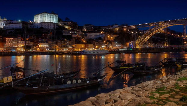 Cae la noche en Oporto