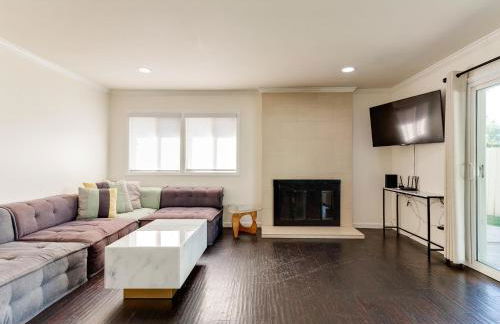 5 Bedroom Charmer in Granada Hills - Foto 1