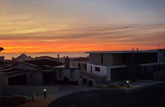 Seaside Retreat in Langebaan With Hot Tub and BBQ - Foto 34